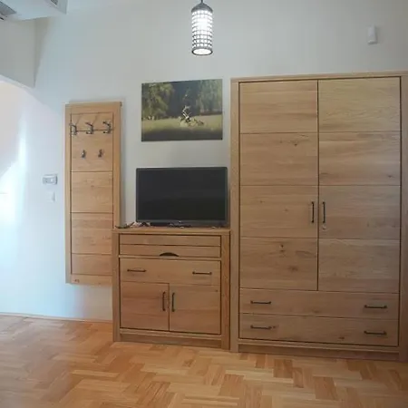 Aliret Vadaszhaz Ξενοδοχείο *